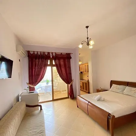 Hotel Shqiponja